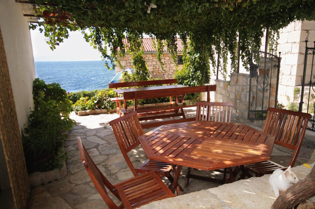 Seaside House For Families With Children Cove Tvrdni Dolac, Hvar - 2057 Gdinj Dış mekan fotoğraf